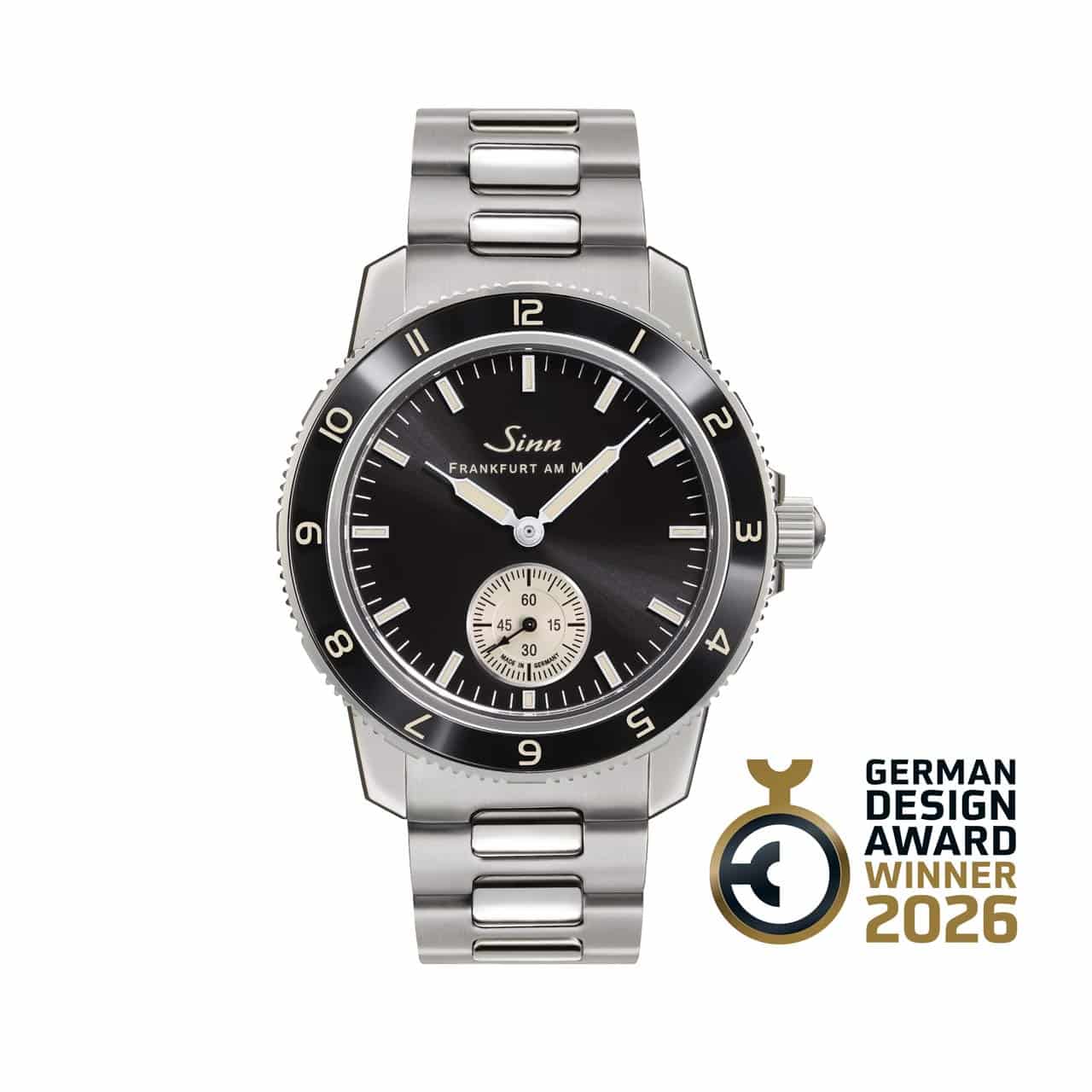 Frontal view of the 104 Klassik 12 – awarded the German Design Award, Excellent Product Design Award 2026.