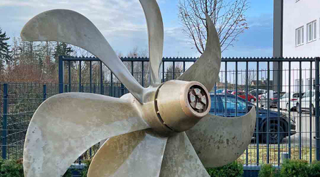 Large ship propeller from submarine U 15 made of ship bronze, displayed as an exhibit in front of Sinn headquarters