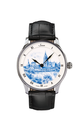 1746 Porcelaine – Vue de face avec bracelet