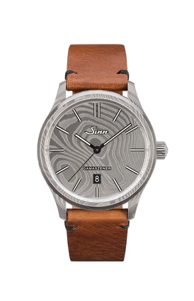 1800 DAMASZENER – Vue de face avec bracelet