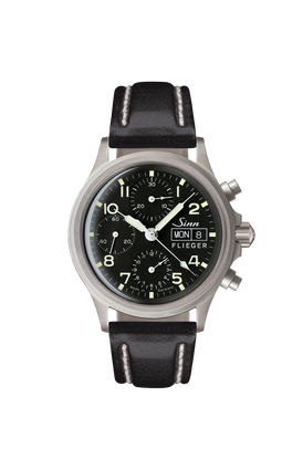 356 FLIEGER – Vue de face avec bracelet