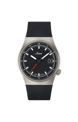 544 RS – Vue de face avec bracelet