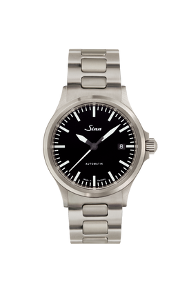 556 I – Front view with strap