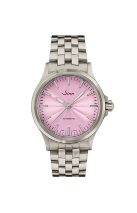 556 Mauve – Front view with strap
