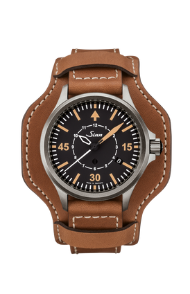 856 B-Uhr – Vue de face avec bracelet