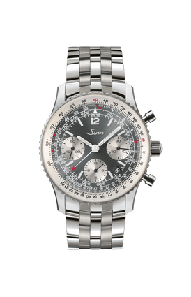 903 St II A – Front view with strap