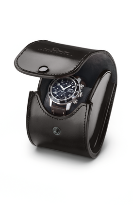 Étui de voyage haut de gamme en cuir de sellerie anglais, noir – Vue de face avec bracelet