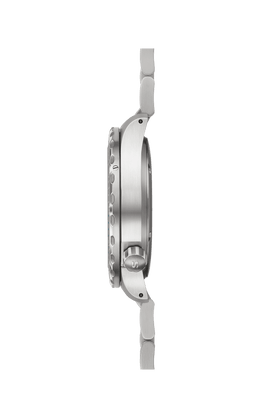 U15 – Right side view