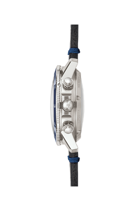 103 Klassik Dreier – Right side view