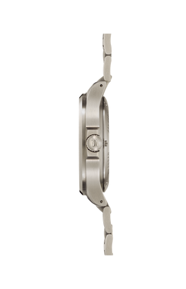 556 I B – Vue latérale droite