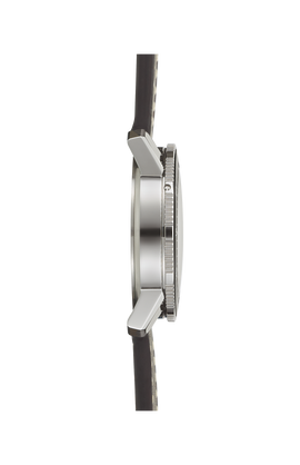 104 St Sa I A – Vue latérale gauche