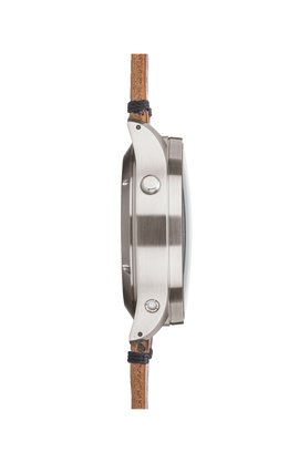 HUNTING WATCH 3006 – Left side view